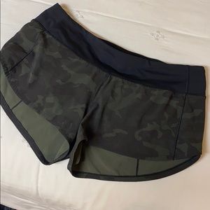 Lululemon Camo Speed Up